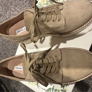 Chelsea & Violet Beige Suede Lace-Up Shoes